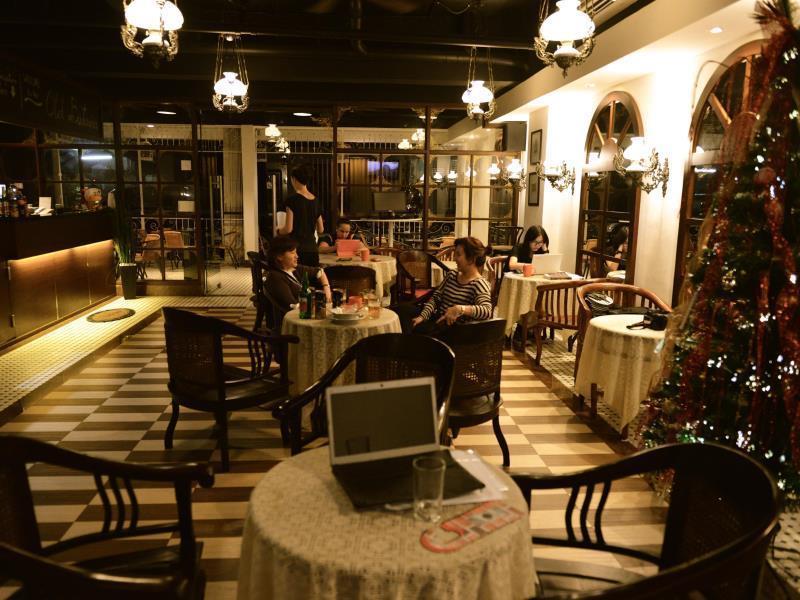 Capsule Hostel Old Batavia Jakarta Ngoại thất bức ảnh